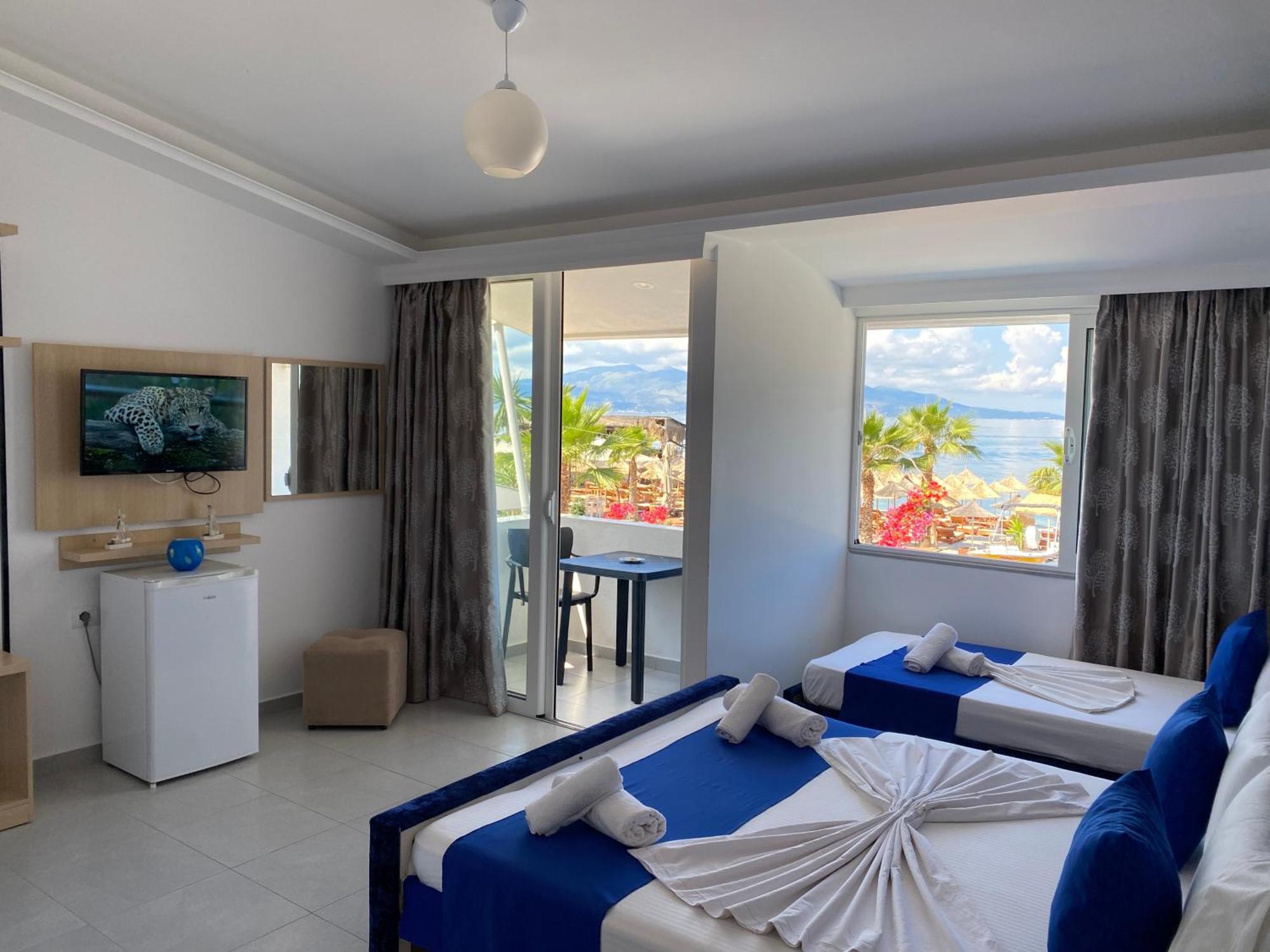 Santa Paola * Sarandë